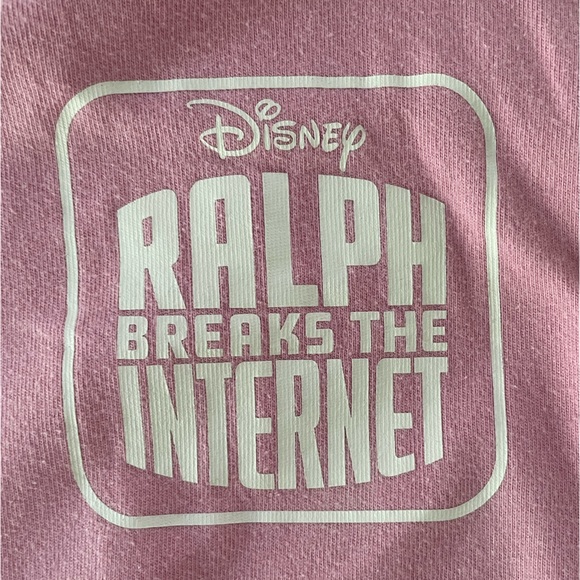 UNI QLO Disney Princess Cropped T-Shirt Women’s Medium - Picture 3 of 5